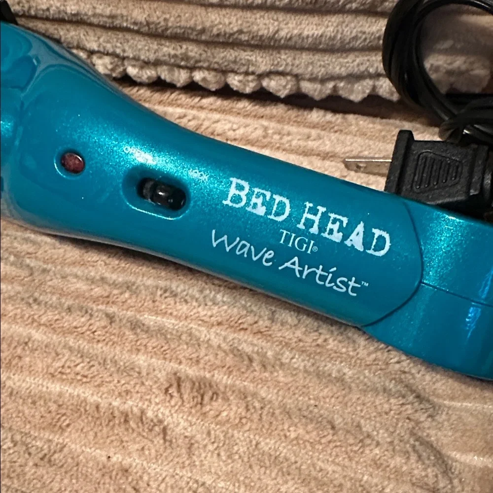 TIGI Bed Head Wave Artist Deep Waver - Teal and Black